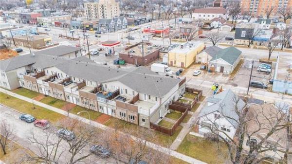 Home Photo - 21-204 Day Street