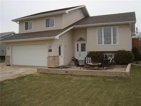 home photo - 109 Autumnwood Drive