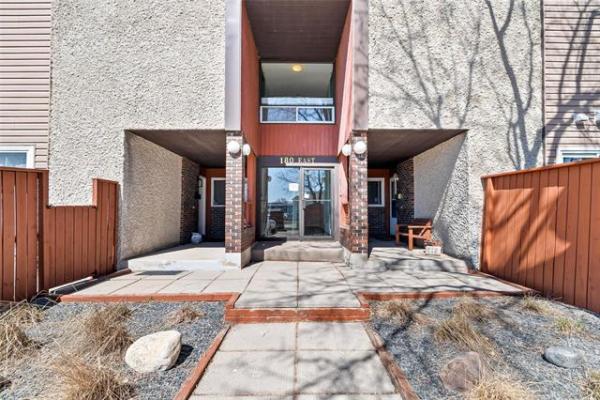 Home Photo - 207-180 Grassie Boulevard