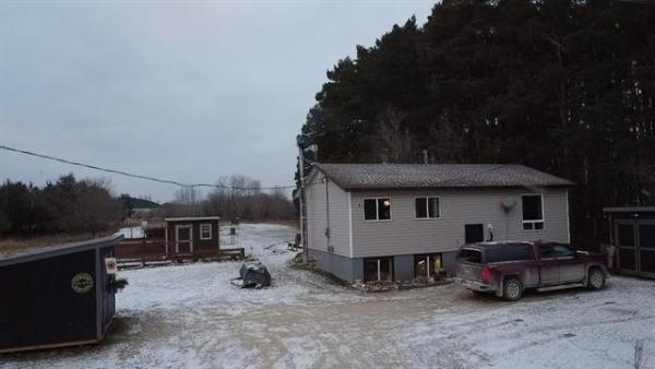 Home Photo - 81027 Morden Sprague Road