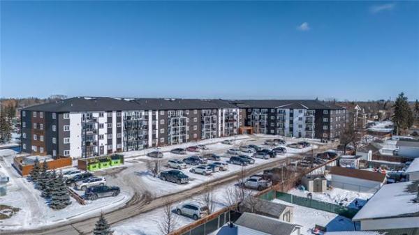 Home Photo - 412-545 Dale Boulevard