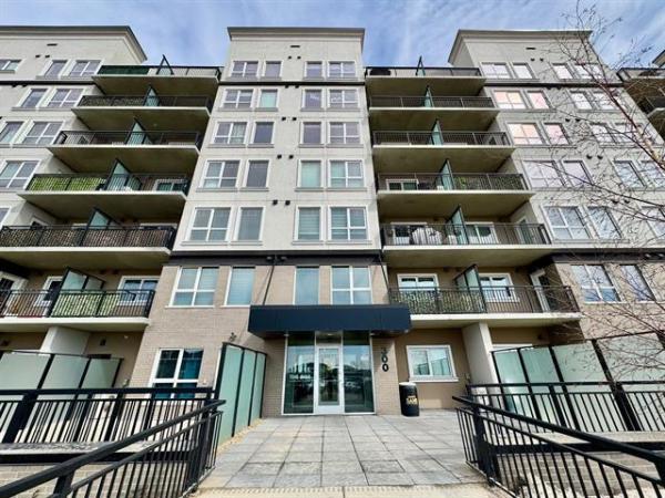 Home Photo - 716-300 Centre Street