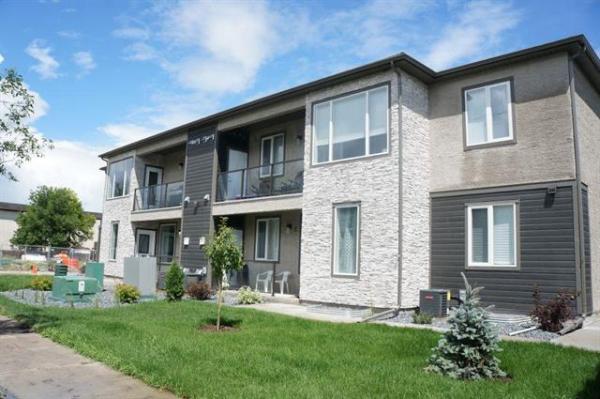 Home Photo - 2-645 Kingsbury Avenue