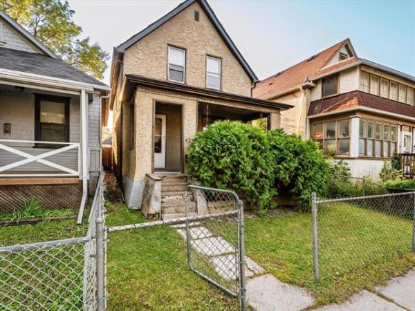 Home Photo - 422 Toronto Street