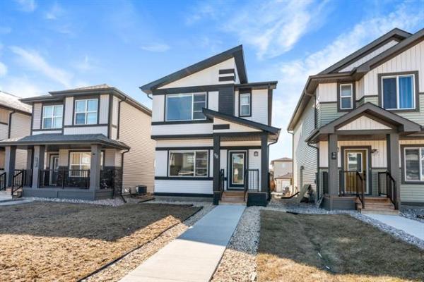 Home Photo - 98 Twintree Way