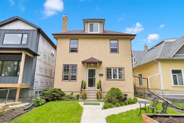 270 Horace Street, R2H 0W6, 3 Bedroom, 2 & 1/2 Storey for sale South East Winnipeg, Norwood - Vimarsana News