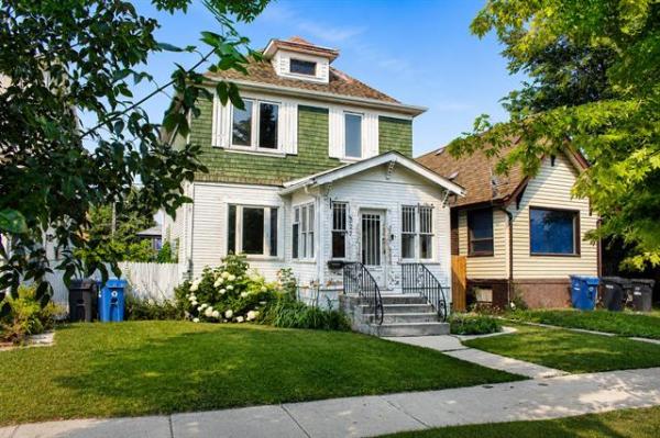 Home Photo - 327 Machray Avenue