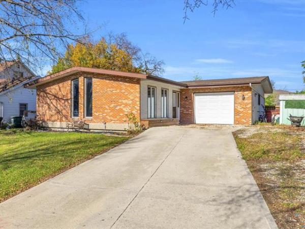 Home Photo - 219 Boyne Avenue