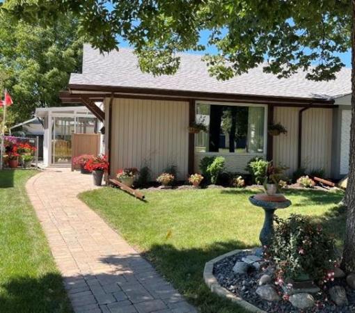 Home Photo - 92 Harwood Crescent