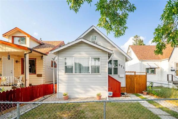 Home Photo - 971 College Avenue