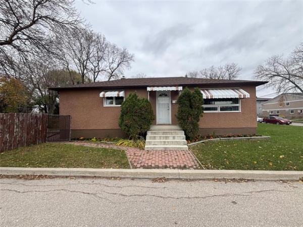 Home Photo - 33 Hastings Boulevard