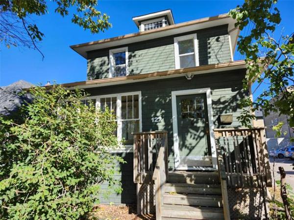 Home Photo - 122 Pulford Street