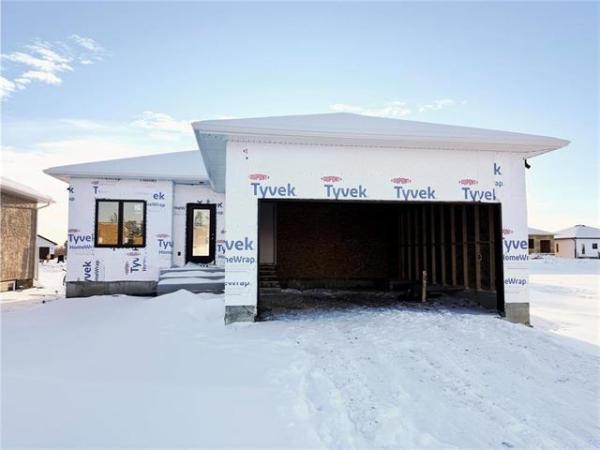 Home Photo - 254 Masters Avenue