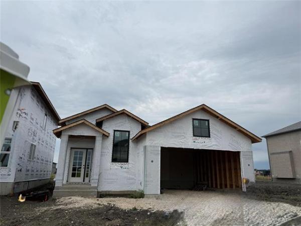 Home Photo - 32 Porcupine Crescent