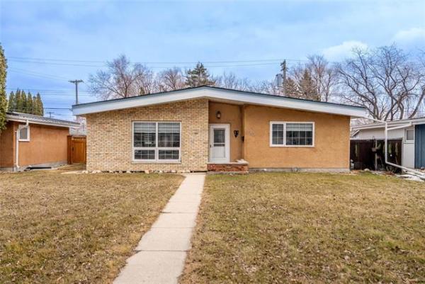 Home Photo - 890 Beaverbrook Street