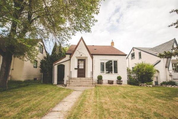 Home Photo - 616 Minto Street