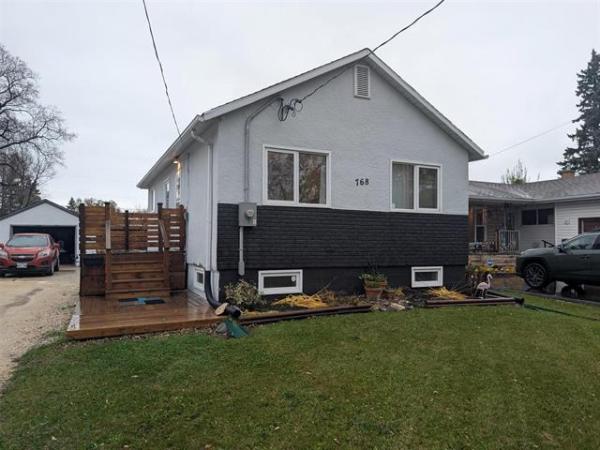 Home Photo - 768 Vimy Road