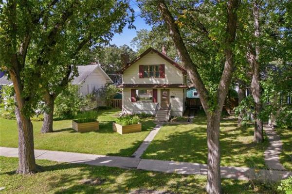 home photo - 265 Ashland Avenue