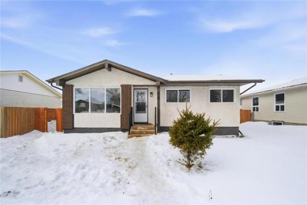 Home Photo - 86 Piney Crescent