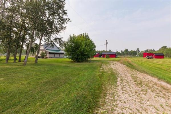 Home Photo - 40079 11 Road