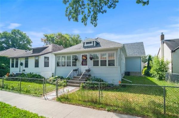 Home Photo - 304 Horace Street