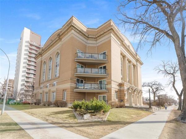 Home Photo - 102-511 River Avenue