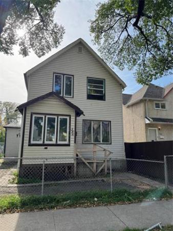 Home Photo - 386 College Avenue