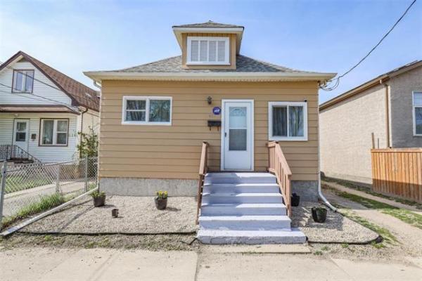 Home Photo - 628 Burrows Avenue