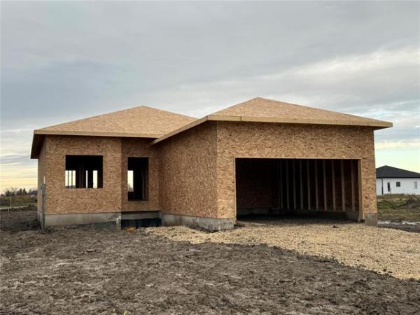 Home Photo - 254 Masters Avenue