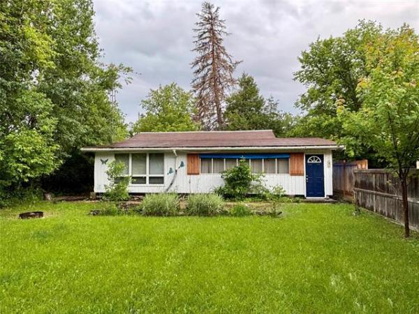 Home Photo - 40 Oak Avenue