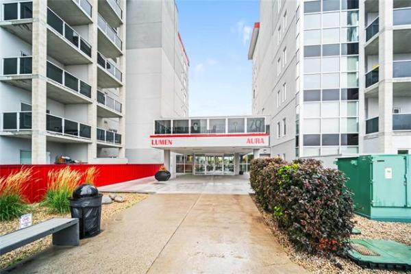 Home Photo - 107-80 Barnes Street