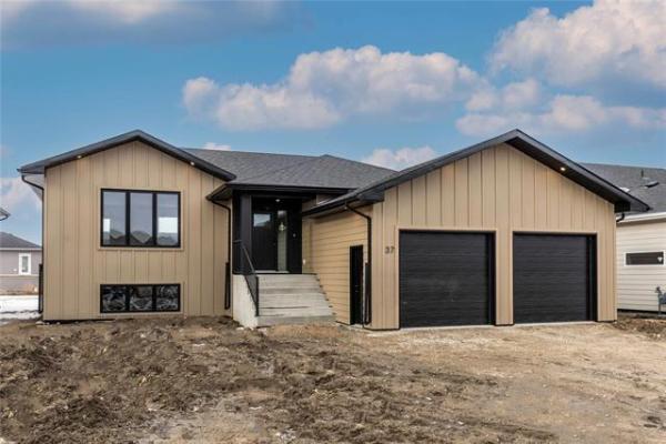 home photo - 37 Parkside Crescent