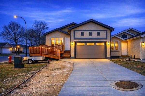 Home Photo - 35 Isleview Place