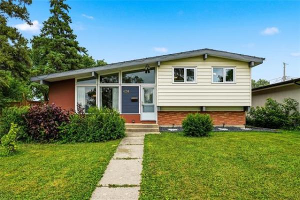 Home Photo - 420 Westmount Drive