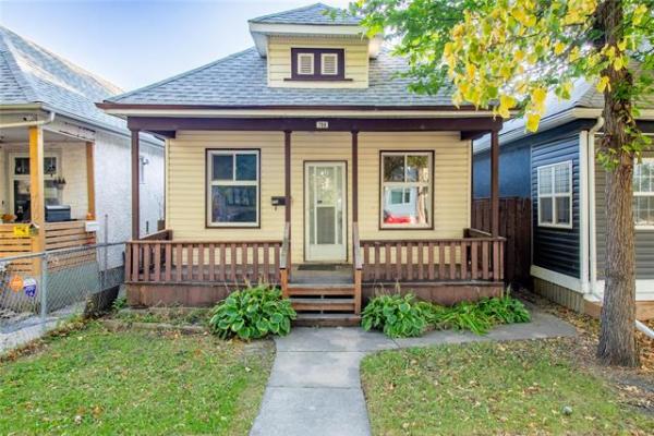 Home Photo - 708 College Avenue