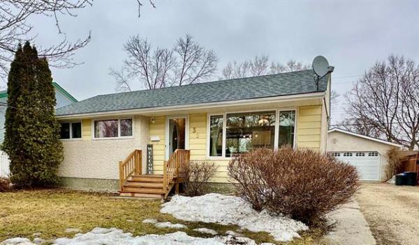 Home Photo - 35 Jemima Bay