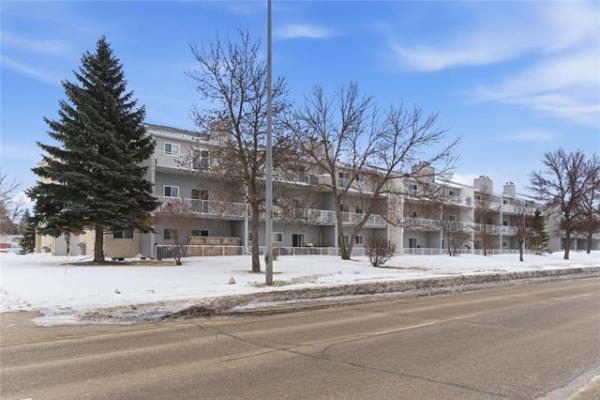 Home Photo - 310-1683 Plessis Road