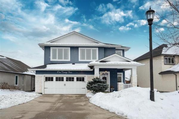 home photo - 124 Bluemeadow Road