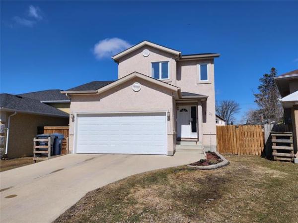 Home Photo - 32 Chokecherry Cove