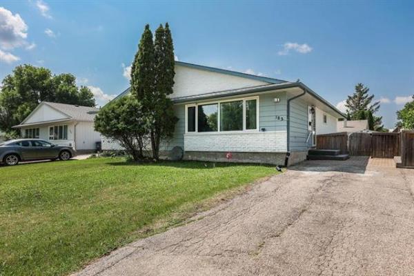 Home Photo - 182 Bluewater Crescent