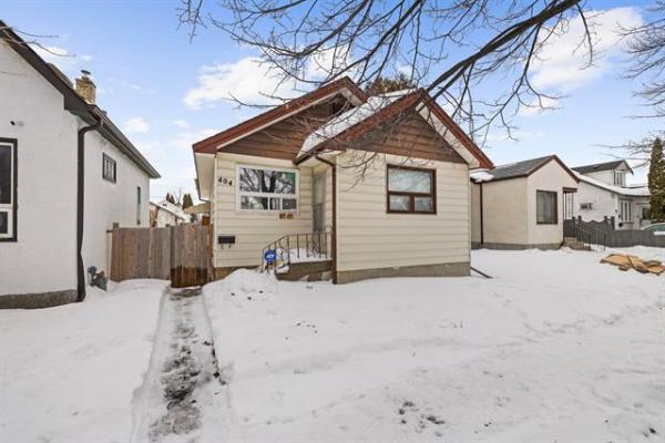 Home Photo - 404 Seymour Street