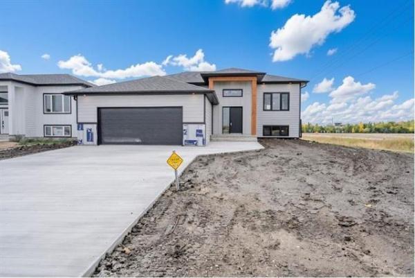 Home Photo - 10 Van Riesen Drive