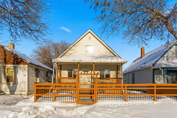 Home Photo - 783 Manitoba Avenue