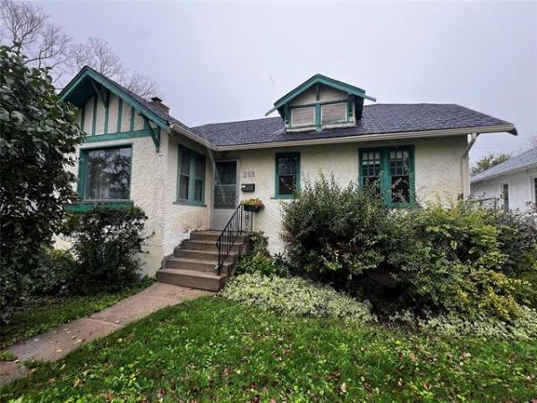 Home Photo - 288 Niagara Street