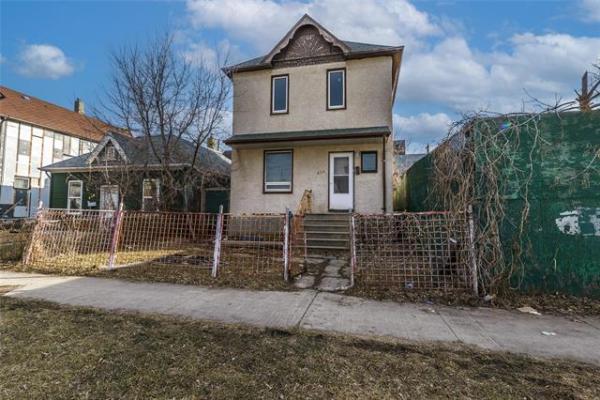 Home Photo - 682 Ross Avenue