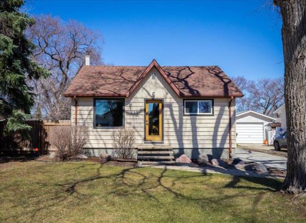 Home Photo - 133 Riel Avenue