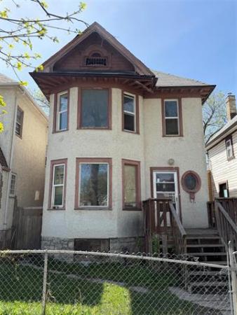 Home Photo - 638 Toronto Street