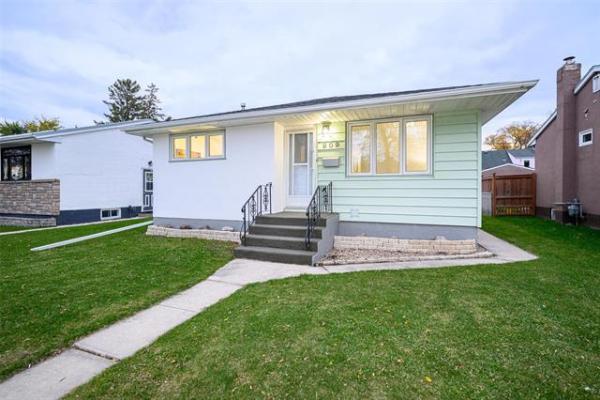 Home Photo - 909 Telfer Street