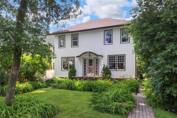 Home Photo - 853 Palmerston Avenue