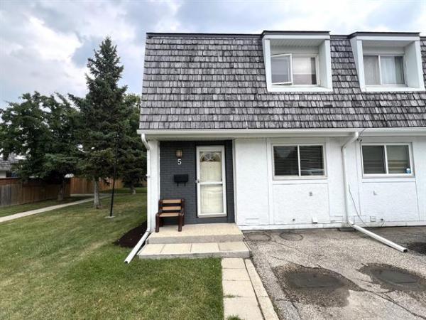 Home Photo - 5-270 Lumsden Avenue